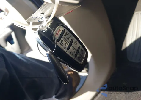 2018 Chrysler Pacifica Touring L from USA, damaged, VIN 2C4RC1BG5JR110435